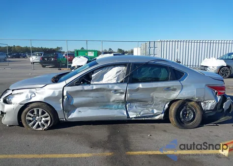 2015 Nissan Altima 2.5 S from USA, damaged, VIN 1N4AL3AP7FN375183